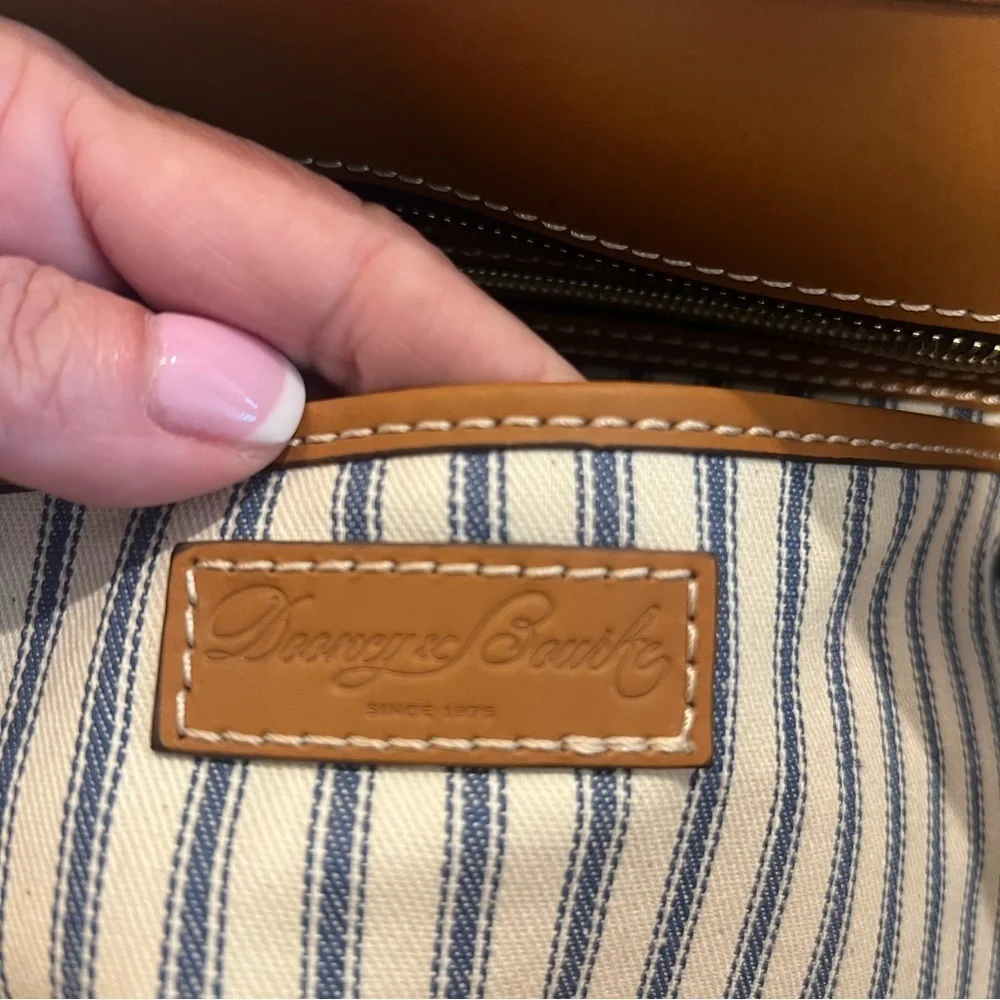 NWT Dooney & Bourke Nana All Leather Tote - Brown